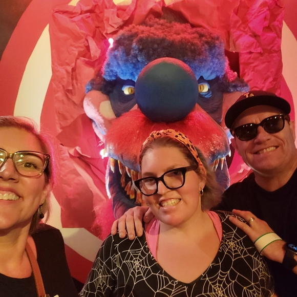 Meet your Posher, Stephanie  I will sell clothing in great condition!! - Picture 2 of 4